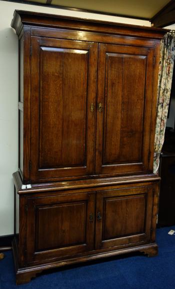 Engelse cupboard on cupboard - DSC04513.JPG
