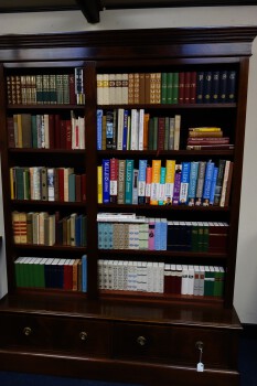 Engelse boekenkast - DSC04291.JPG