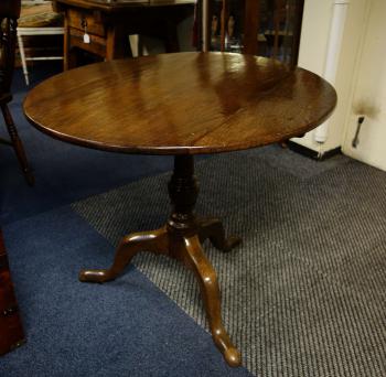 Engelse tip top tafel ( ovaal) - DSC04506.jpg