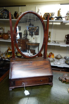 Engelse kapspiegel met secretaire - DSC04648.JPG
