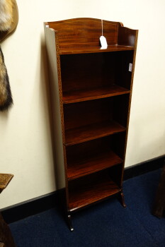 Engels boekenkastje - DSC04660.JPG