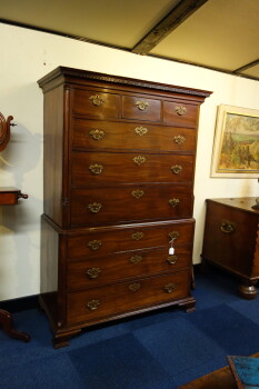 Engelse "Tallboy"ladekast met bureaulade - DSC04694.JPG
