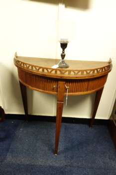 Hollandse halve maan wandtafel - DSC04717.JPG