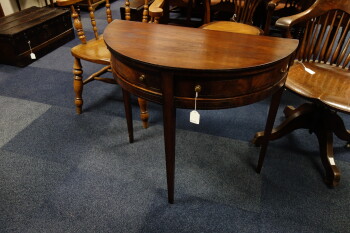 Hollands halve maan tafeltje - DSC04740.JPG