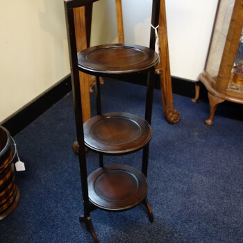 Engelse cakestand, Engelse cakestand