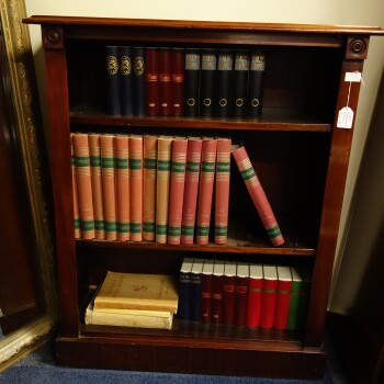 Engels open boekenkastje, MR3435