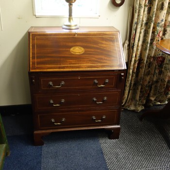 Engelse secretaire, MR3679a