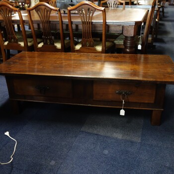 Spaanse salontafel, MR3808 2
