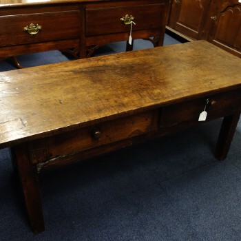 Spaanse salontafel, MR3811 1
