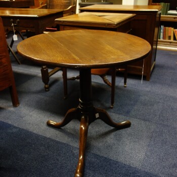 Engelse Till top tafel, MR3818 1