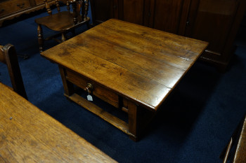 Oostenrijkse salontafel - MR3846-2.JPG