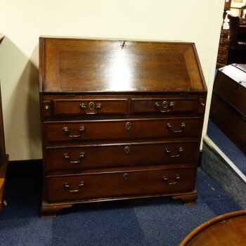 Engelse secretaire, MR3885 1