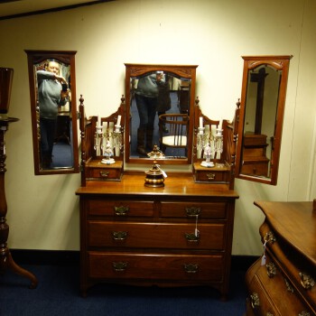 Engelse Toilettafel met zijspiegels, Antieke Engelse toilettafel