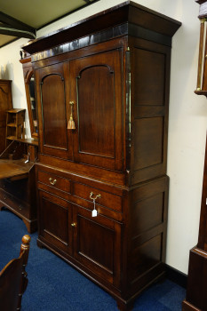 Engels cupboard on cupboard - MR4002-1.JPG