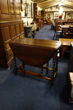Engelse hangoor tafel - MR4002-3.JPG