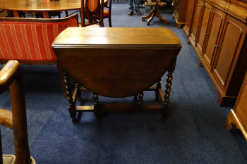 Engelse hangoor tafel - MR4002-4.JPG