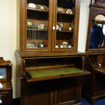Engelse bureau/boekenkast, Antiek Engelse eiken bureau/boekenkast open