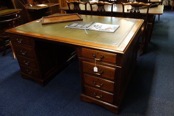 Engels bureau - MR4048-2.JPG