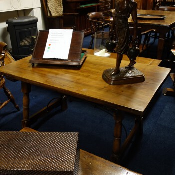 Spaanse tafel, Antieke Spaanse tafel