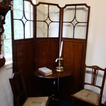 Engels kamerscherm, MR4099