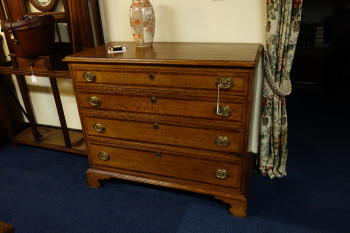 Engelse Ladekast - MR4158-1.JPG