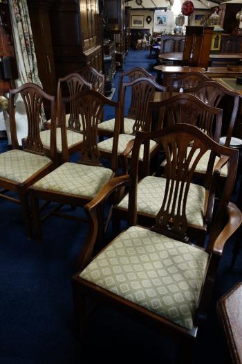 set van 10 Engelse stoelen waarvan 2 met armleuningen, MR3417