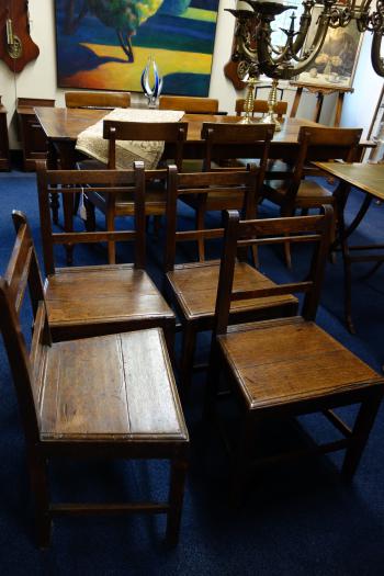 set van 4 Engelse "Welsh" stoelen, Set van 4 antieke Engelse Welsch stoelen van eikenhout