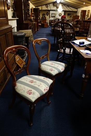 Engelse set van 6 stoelen, Engelse set van 6 Mahonie houten stoelen uit 1870